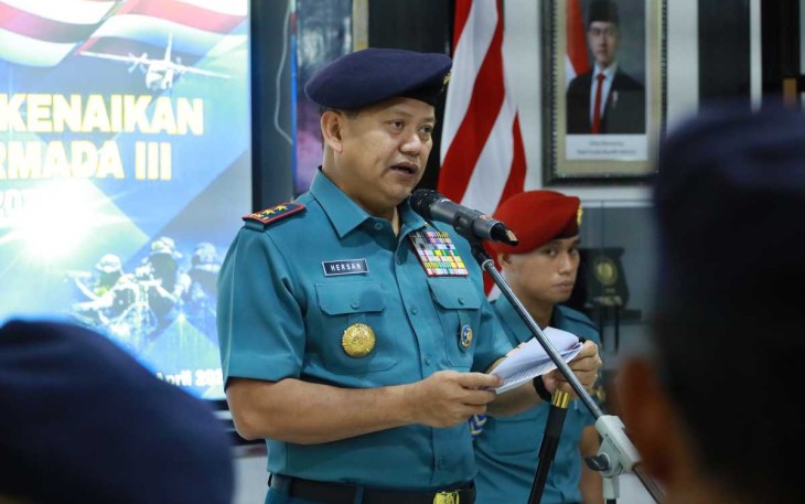 Pangkoarmada III Laksda TNI Hersan 