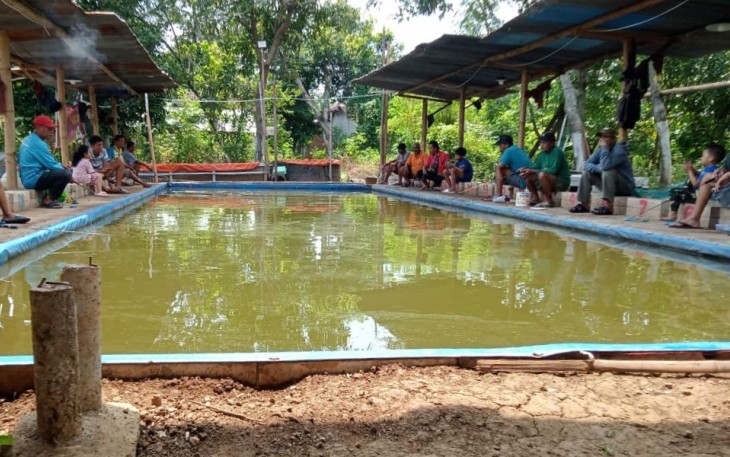 Kolam pemancingan Bambu Runcing di Kota Madiun, Minggu (13/4)