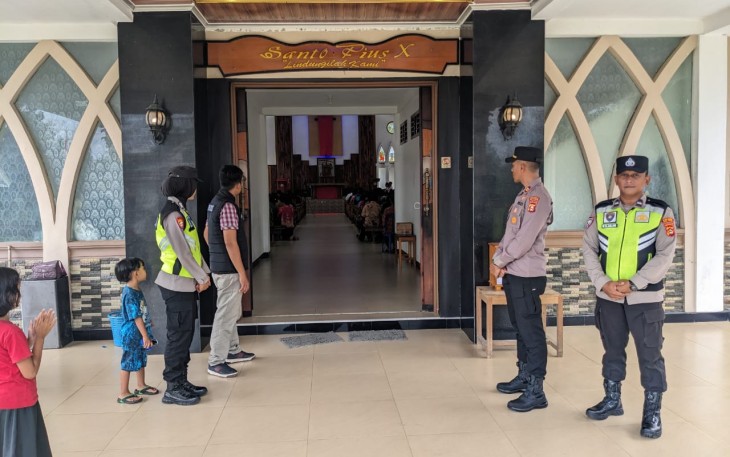 Polsek Belitang III Laksanakan Pengamanan Jumat Agung
