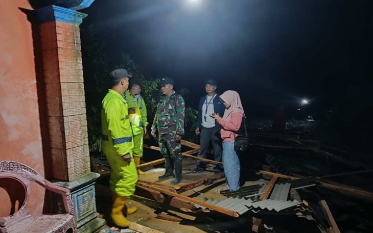 Tanggap bencana longsor di wilayah desa binaan 