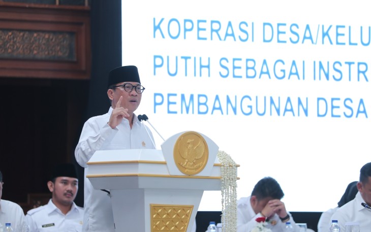 Menteri Desa dan Pembangunan Daerah Tertinggal (Mendes PDT) Yandri Susanto meluncurkan Musyawarah Desa Khusus (Musdesus) Pembentukan Koperasi Desa/Kelurahan Merah Putih se-Jawa Barat di Bale Asri Pu8sdai, Bandung, Senin (28/4/2025)