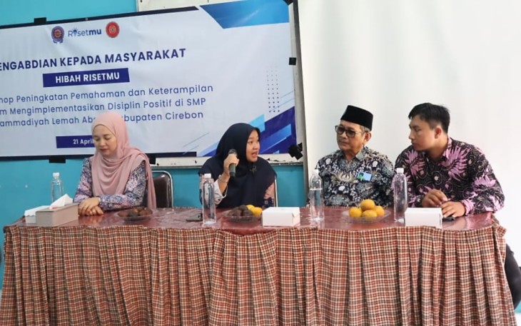 Tim Dosen UMC Lakukan Abdimas di SMP Muhammadiyah Lemah Abang Cirebon