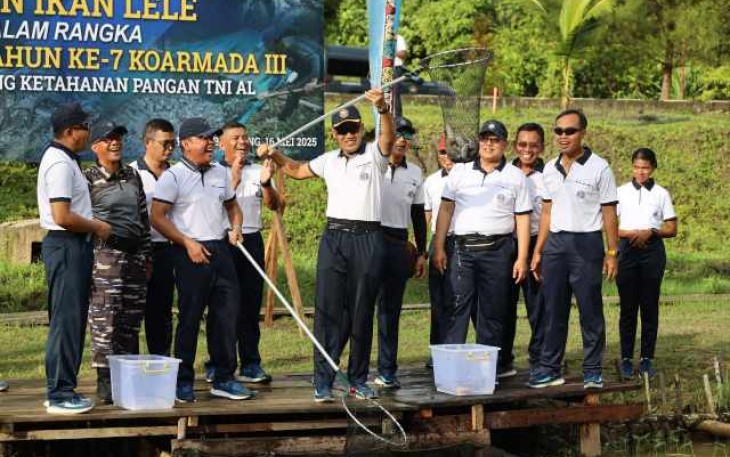 Panen raya ikan lele Koarmada III