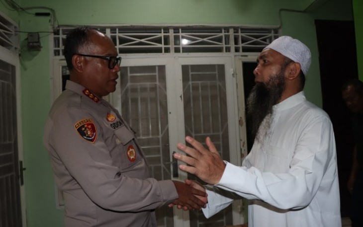 Kapolrestabes Medan Disambut Hangat di Pondok Pesantren Putri Tahfidzul Qur'an  Ummahatul Mukminin.