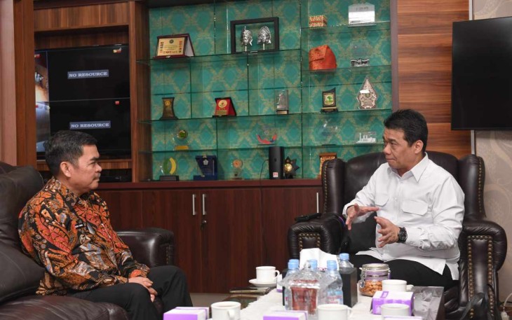 Wamendes PDT Ahmad Riza Patria saat menerima Bupati Tana Toraja di Jakarta 