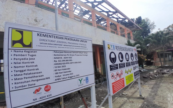 Meski terancam batal, pekerjaan renovasi eks SDN 4 Balun yang dijadikan sekolah rakyat masih terus berjalan