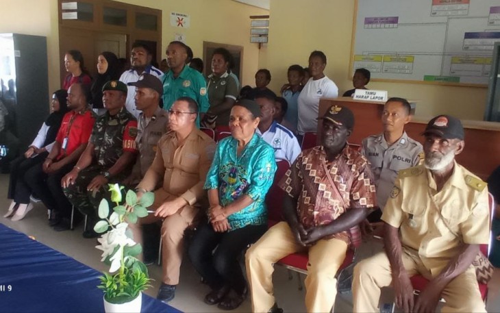 Babinsa Koramil Kokonao Melaksanakan Pendampingan Kegiatan Pembinaan Terpadu Kampung KB Di Wilayah Binaan