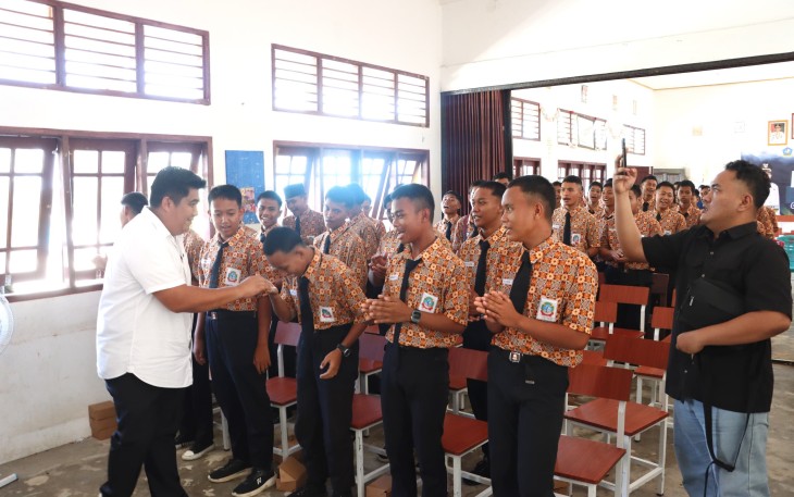 Roby Road Show Anti Narkoba ke Sekolah