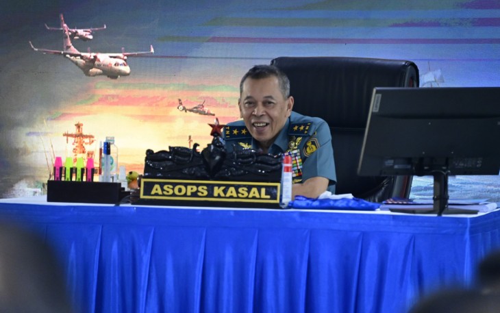 Staf Operasi TNI Angkatan Laut (Sopsal) menggelar Rapat Evaluasi Operasi dan Latihan Semester I TA 2025, bertempat di Gedung Selasar Denma Mabesal, Cilangkap, Jakarta Timur, Senin (21/7)