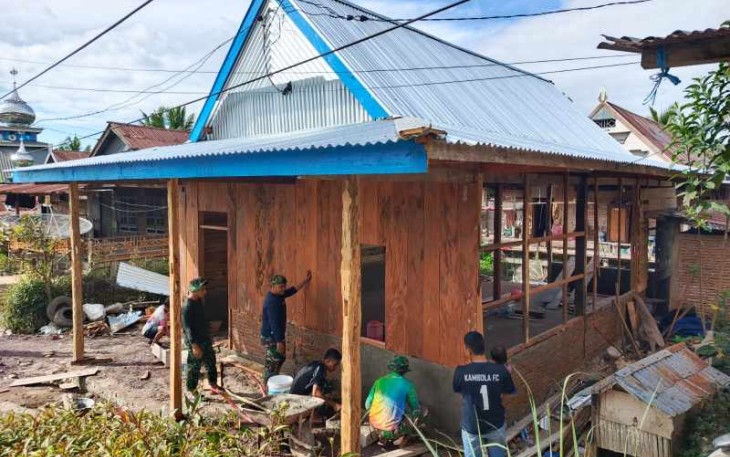 Pengerjaan rumah sasaran TMMD ke 125 Kodim Enrekang 