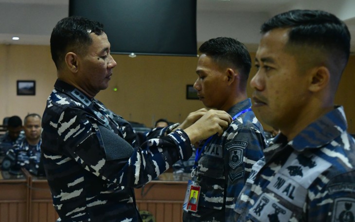Sebanyak 40 prajurit dari berbagai satuan dijajaran Pusat Penerbangan TNl Angkatan Laut (Puspenerbal) mengikuti Pelatihan Teknis Pengawak Alat Komunikasi (Alkom) Pangkalan Tahun 2025