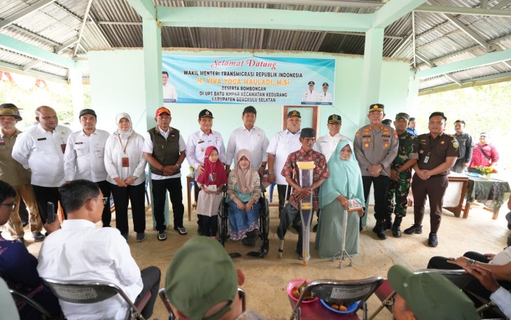 Foto Bersama Warga 