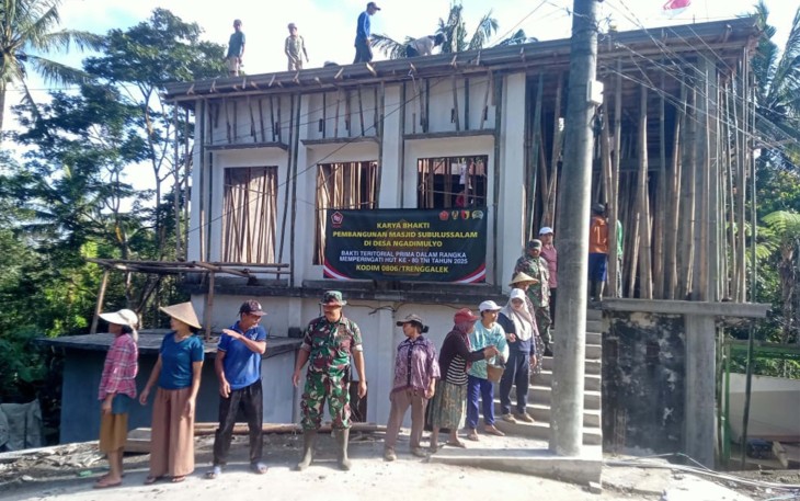 Kodim 0806/Trenggalek Gelar Bakti Teritorial dan Sosial Bangun Masjid di Kampak