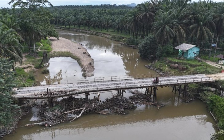 Jembatan sungai Sosa di Desa Lubuk Bunut, Kabupaten Padang Lawas, Sumut