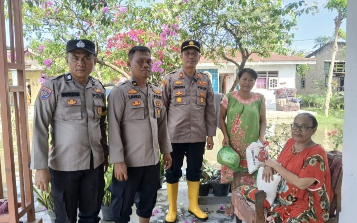 Bantuan untuk korban banjir