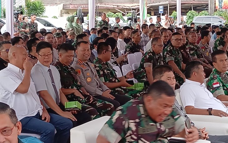 Kapolrestabes Medan Kombes Pol Jean Calvijn Simanjuntak menghadiri launching kartu berobat gratis, Selasa (21/10)