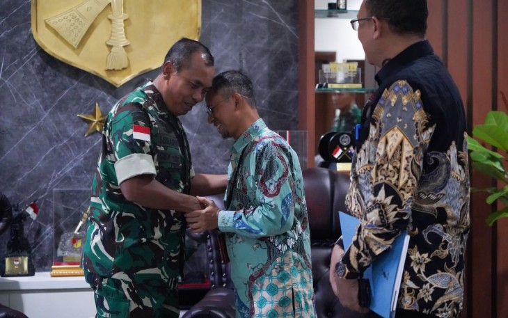 Pangdam XIII/Merdeka Mayjen TNI Suhardi Terima Audens GM Telkom Sumalut