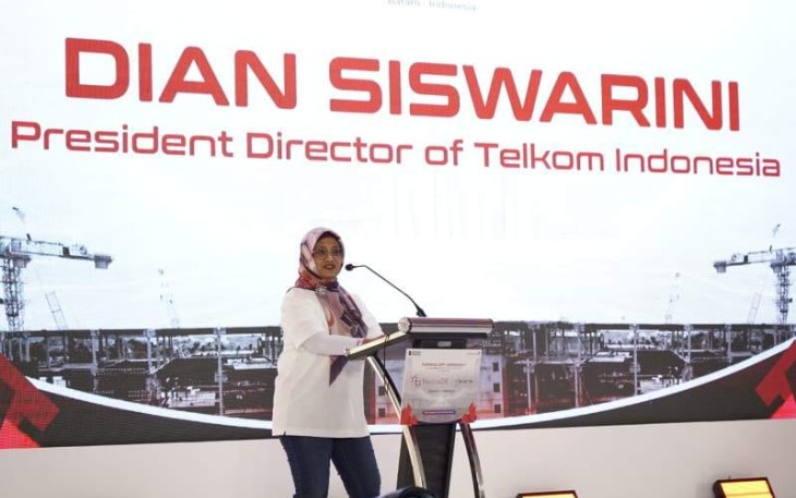 Direktur Utama Telkom Dian Siswarini