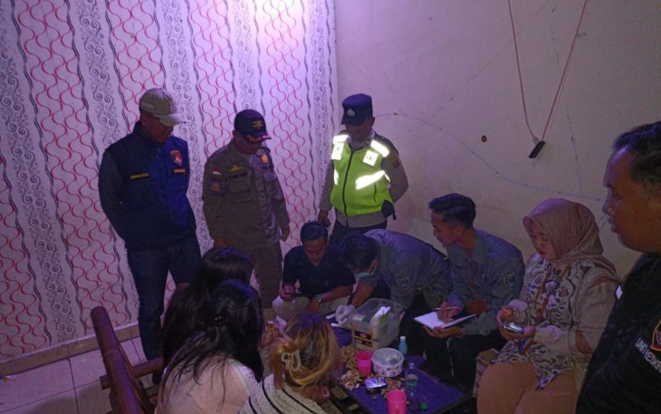 Pelaksanaan Razia dan Monitoring Cafe di Wilayah Hukum Polsek Belitang III