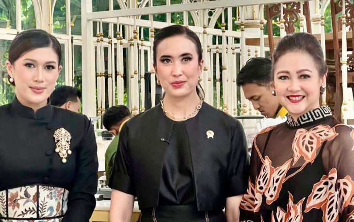 Menpar Widiyanti Putri Wardhana foto bersama pengurus PILAR WELLSKIN 