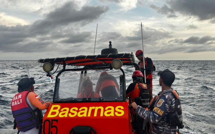 Penyelamatan nelayan nyaris tenggelam di perairan Nusa Penida