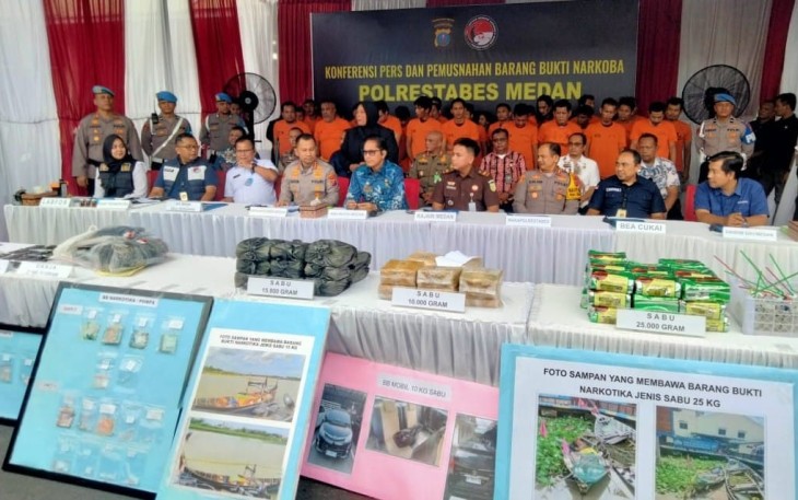 Konferensi pers pemusnahan narkoba senilai 50 Miliar di Polrestabes Medan, Kamis (20/11)