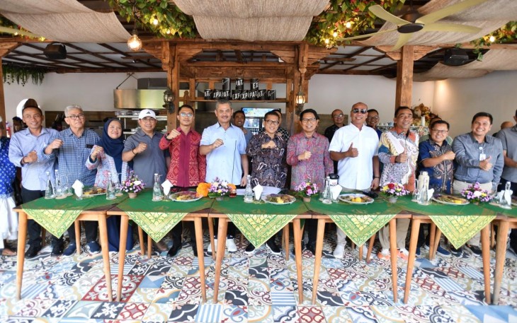 Menteri Desa dan Pembangunan Daerah Tertinggal (Mendes PDT) Yandri Susanto sangat mengapresiasi sejumlah pencapaian luar biasa oleh Badan Usaha Milik Desa (BUM Des) Gentha Persada di Tibubeneng, Kecamatan Kuta Utara