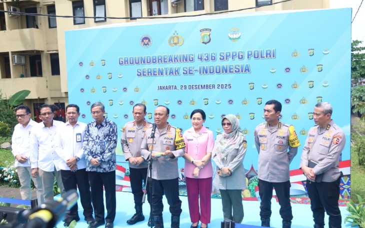 Wakapolri Komjen Dedi Prasetyo memberikan sambutan dalam Groundbreaking SPPG serentak di Jakarta, Senin (29/12)