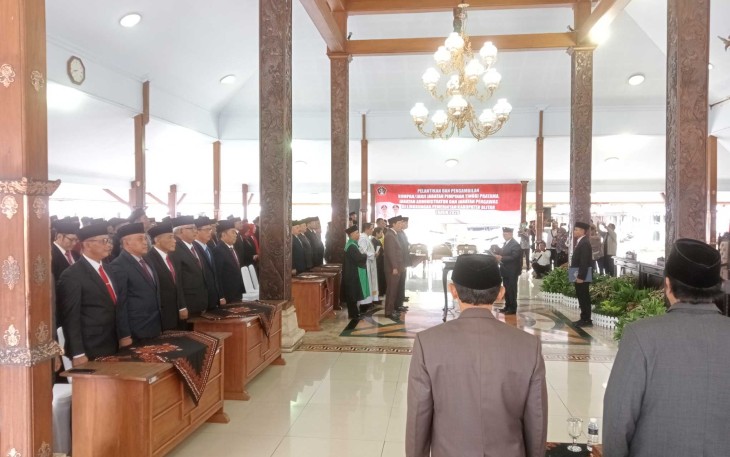 Situasi Pengucapan Sumpah/Janji Jabatan kepada Pejabat Pemkab Blitar, Jumat 29 Agustus 2025. (Foto : dokumentasi Klikwarta.com)