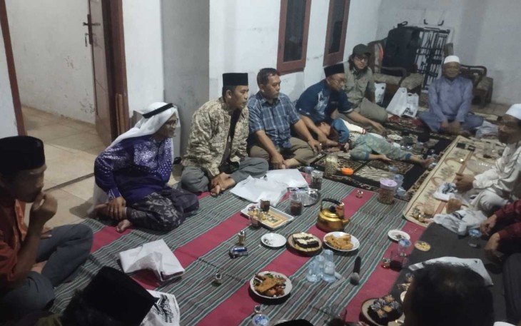 Silaturahmi pengurus DKM Masjid Jami' Asy-Syahid di kediaman Ketua Pembina DKM, KH Zarkasih Hasan, Rabu (18/6)