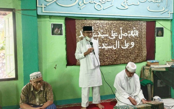 Ketua Pembina DKM Masjid Jami' Asy-Syahid Kota Depok KH Zarkasih Hasan saat memberikan tausiyah, Minggu (13/7)