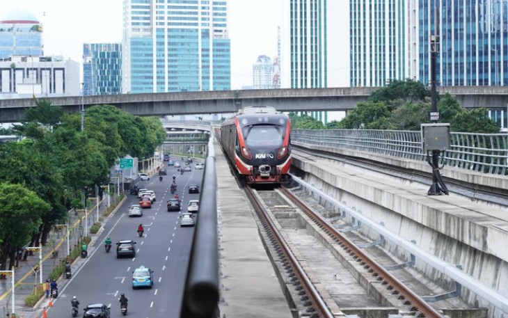 KAI Terapkan Tarif Akhir Pekan LRT Jabodebek selama Nataru 2025/2026