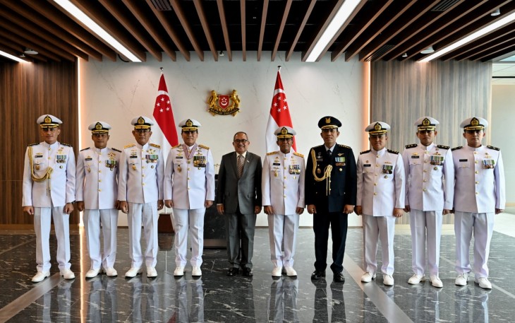 Pemerintah Singapura Berikan Penghargaan Pingat Jasa Gemilang Kepada Kasal 