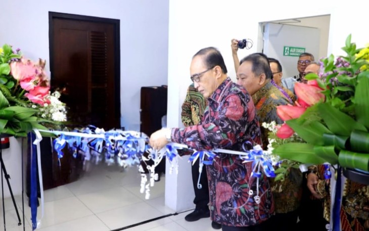 Ketua MA Prof. Dr. Sunarto, S.H., M.H., saat Resmikan Ruang Sekretariat PTWP Pusat di Tower Gedung F, Lantai 10, Mahkamah Agung RI pada Selasa pagi, 5 Agustus 2025.