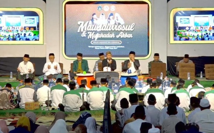 Pengajian Maulidurrosul dan Mujahadah Akbar Bersama Masyarakat di Wilayah Pacitan