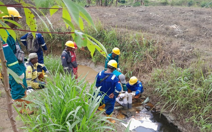Kvell Blora Energi melakukan penanganan aliran fluida yang mengalir ke sungai.