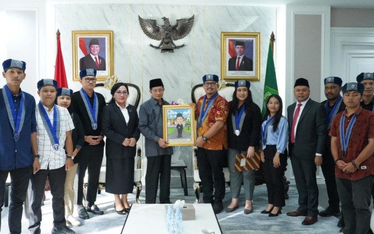 Menag Nasaruddin Umar saat menerima kedatangan Pengurus Pusat Gerakan Mahasiswa Kristen Indonesia (GMKI). 