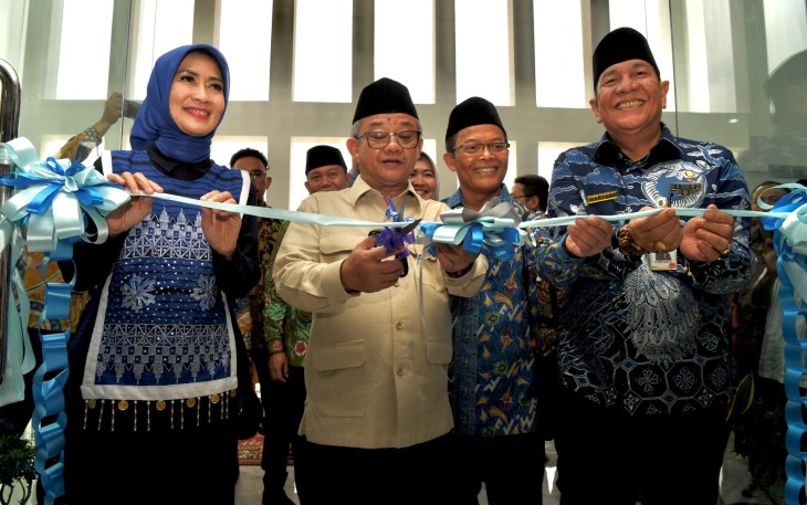 Kementerian Pendidikan Dasar dan Menengah (Kemendikdasmen) melalui Badan Pengembangan dan Pembinaan Bahasa (Badan Bahasa) menggelar peringatan puncak Hari Bahasa Ibu Internasional (HBII) 2025, di Bengkulu, pada Kamis (27/2)