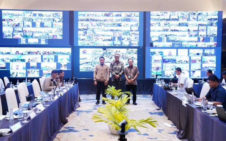 Tim Ombudsman yang diwakili salah satu anggotanya Indraza Marzuki Rais didampingi oleh Kepala Badan Standar, Kurikulum, dan Asesmen Pendidikan (BSKAP), Toni Toharudin