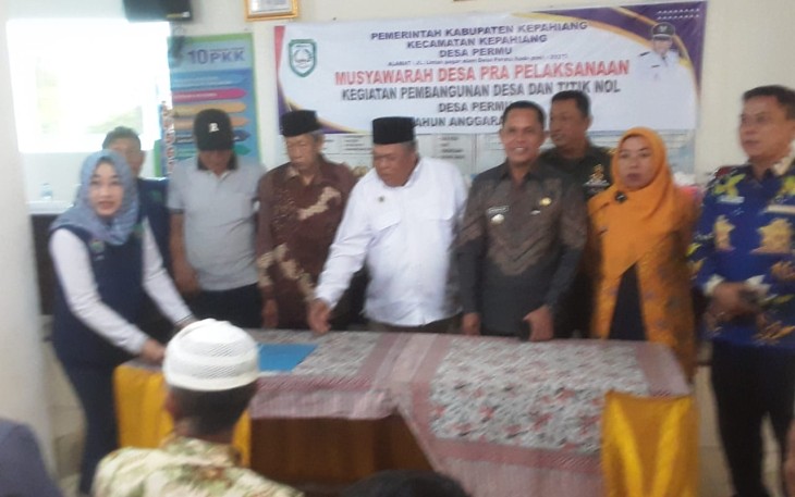 Pemdes Permu saat Gelar Musyawarah Pra-Pelaksanaan Pembangunan dan Titik Nol DD 2025