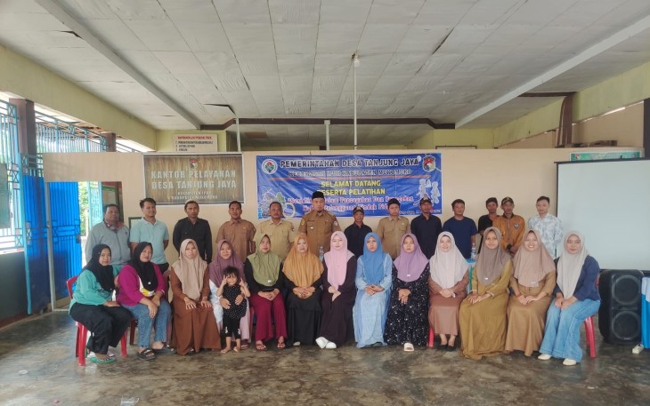 Foto bersama usai Sosialisasi Pencegahan dan Penegakan Hukum