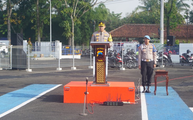 Polres Purbalingga siap menggelar Operasi Keselamatan Lalu Lintas Candi 2025. Hal itu ditandai dengan apel gelar pasukan di halaman Kantor Satpas Polres Purbalingga, Senin (10/2/2025)