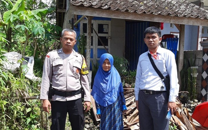 Anggota Polres Wonosobo Renovasi 3 Warga Tak Layak Huni