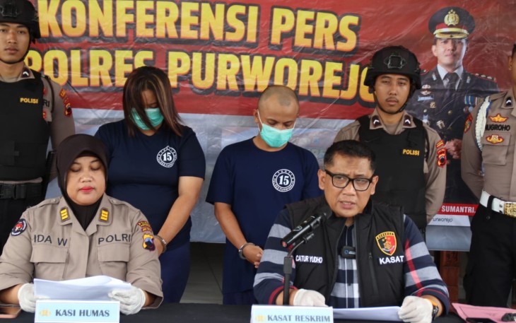 Kasat Reskrim AKP. Catur Agus Y.P., S.H., M.H Saat Melakukan Konferensi Pers 