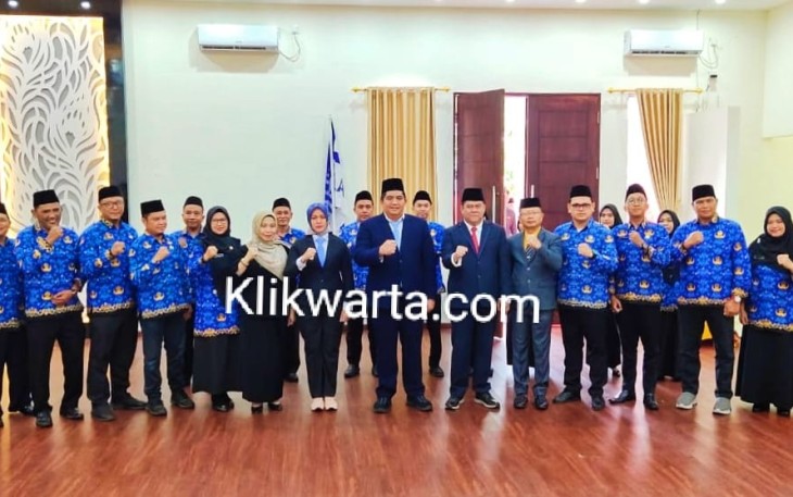 Pelantikan dan Pengambilan Sumpah Jabatan ini dilaksanakan, Jumat (15/08) di Ballroom Awandari Resort.