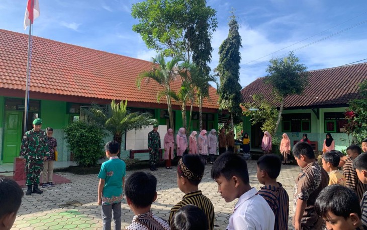 TNI Bertindak Sebagai Irup di Sekolah Pacitan 