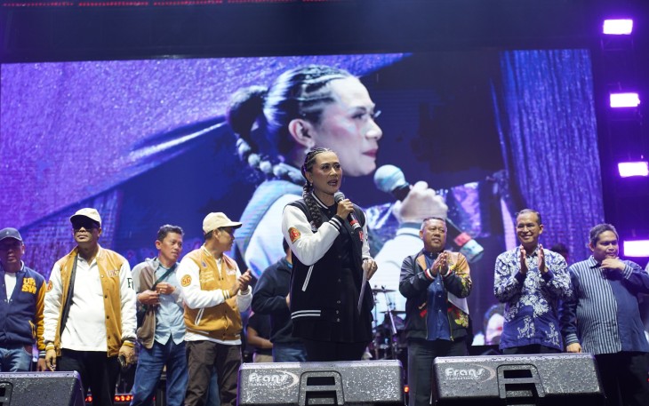 Sambutan hangat datang dari Rektor Intiyas yang hadir bersama jajaran pimpinan universitas dalam gelaran Welcoming Party 2025, Rabu (12-11-2025). 