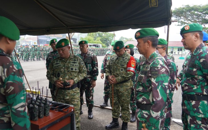 Danrem 041/Gamas saat mengecek dan memastikan sejauh mana kesiapan serta kesiapsiagaan Satuan Korem 041/Gamas dalam menghadapi bencana alam, baik dari segi personel maupun materiil.