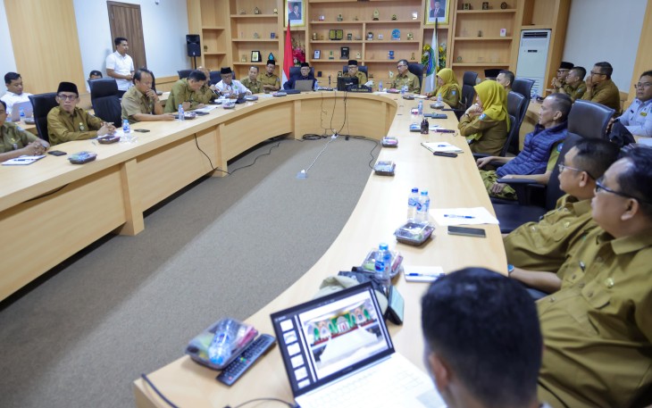 Rapat persiapan akhir penyelenggaraan Seleksi Tilawatil Qur’an dan Hadits (STQH) XI tingkat Provinsi Kepri Tahun 2025 di Kantor Gubernur Kepri, Dompak, Tanjungpinang, Kamis (10/6).