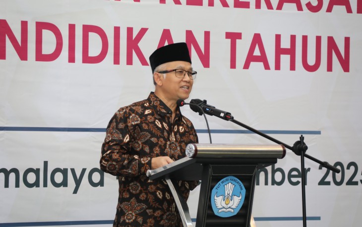 Wakil Menteri Pendidikan Dasar dan Menengah (Wamendikdasmen), Atip Latipulhayat